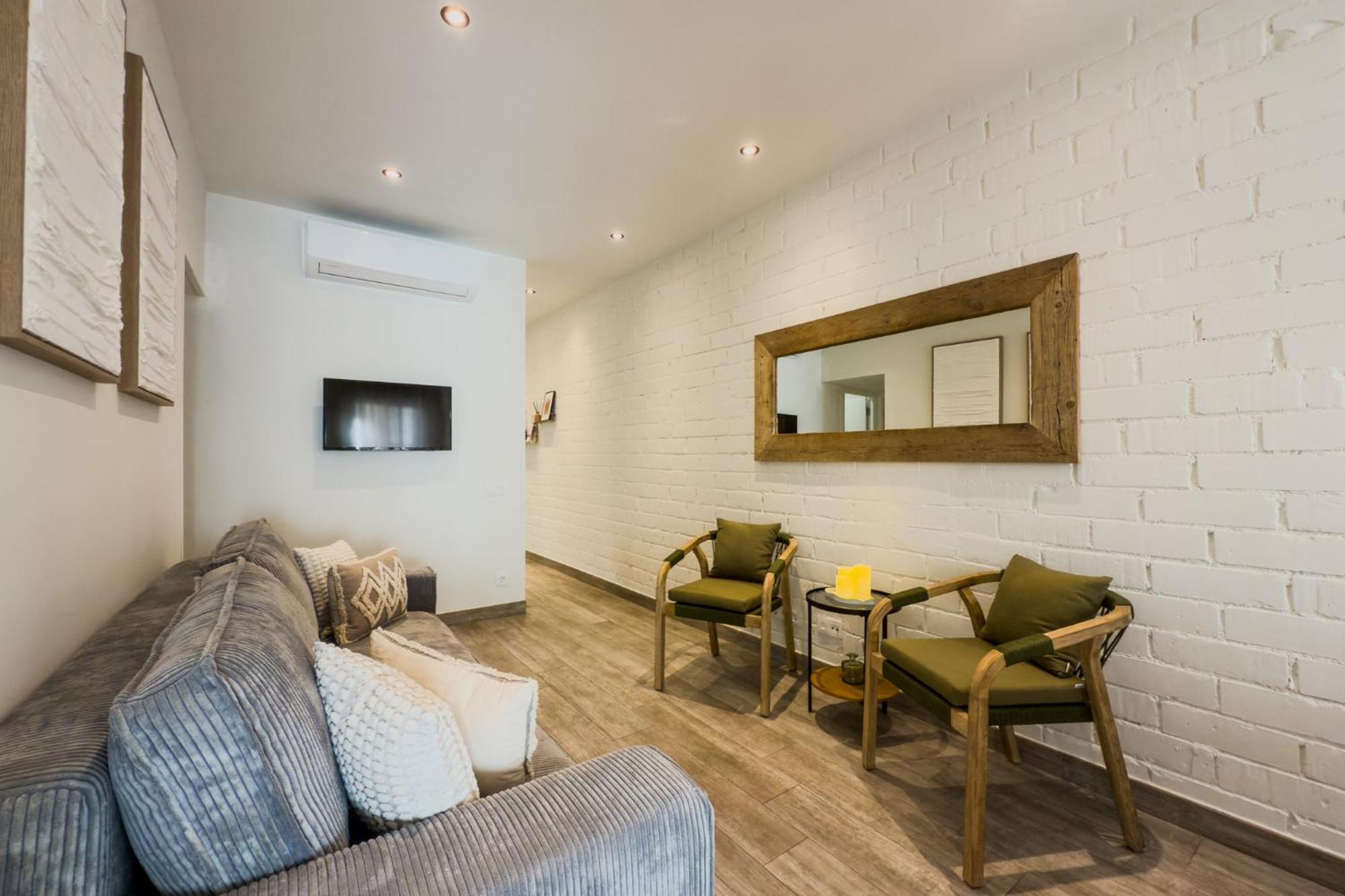 הוספיטלט דה יוברגאט Novus Homes Barcelona Santa Eulalia מראה חיצוני תמונה